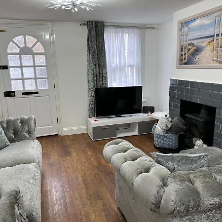 Cottage, 10 Mins Train / River Burnham-on-Crouch ภายนอก รูปภาพ