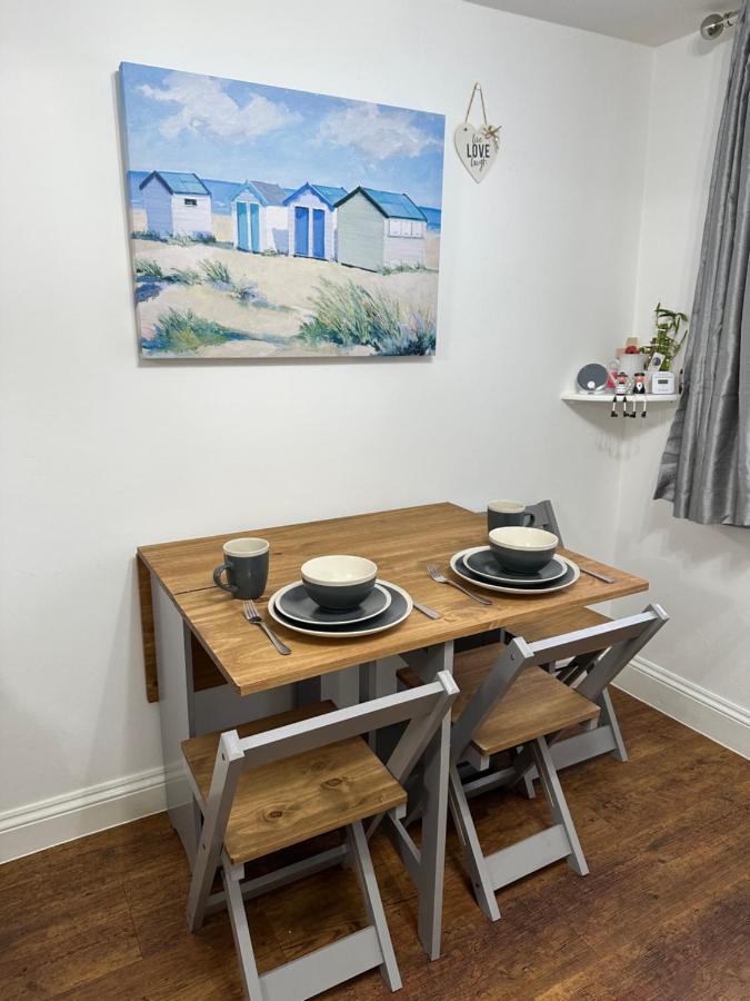 Cottage, 10 Mins Train / River Burnham-on-Crouch ภายนอก รูปภาพ